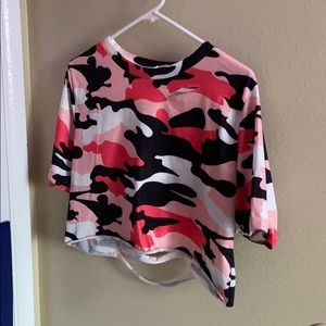 cute cropped pink camo shirt